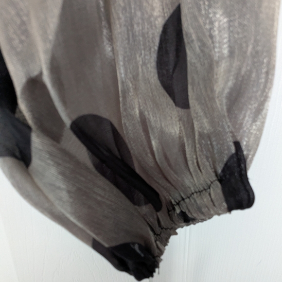 BNWT Missguided Size 2 Gold Metallic Polka Dot Open/Tie-Back Bodysuit Blouse - Picture 3 of 14